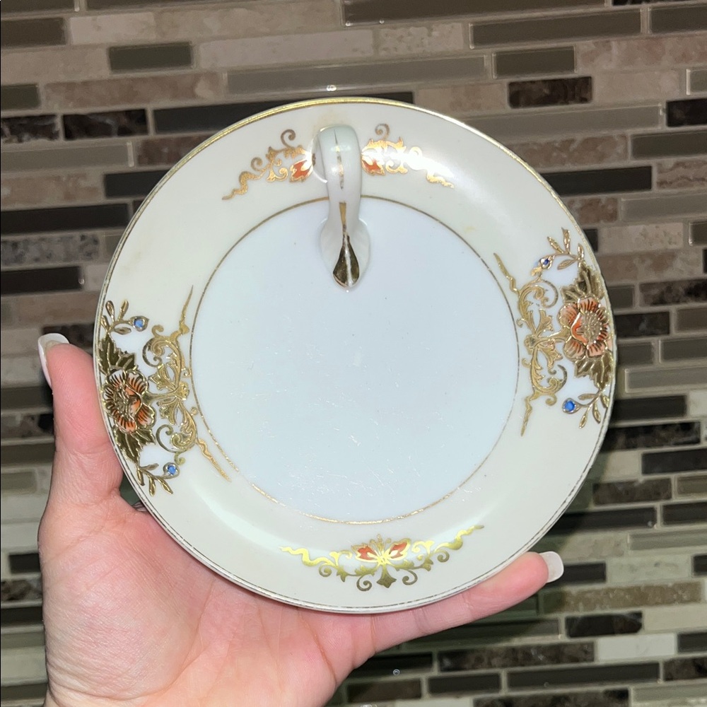 Noritake Morimura Antique Lemon Plate: Hand-Painted
Gold Floral Porcelain